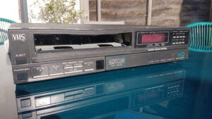 old vhs player